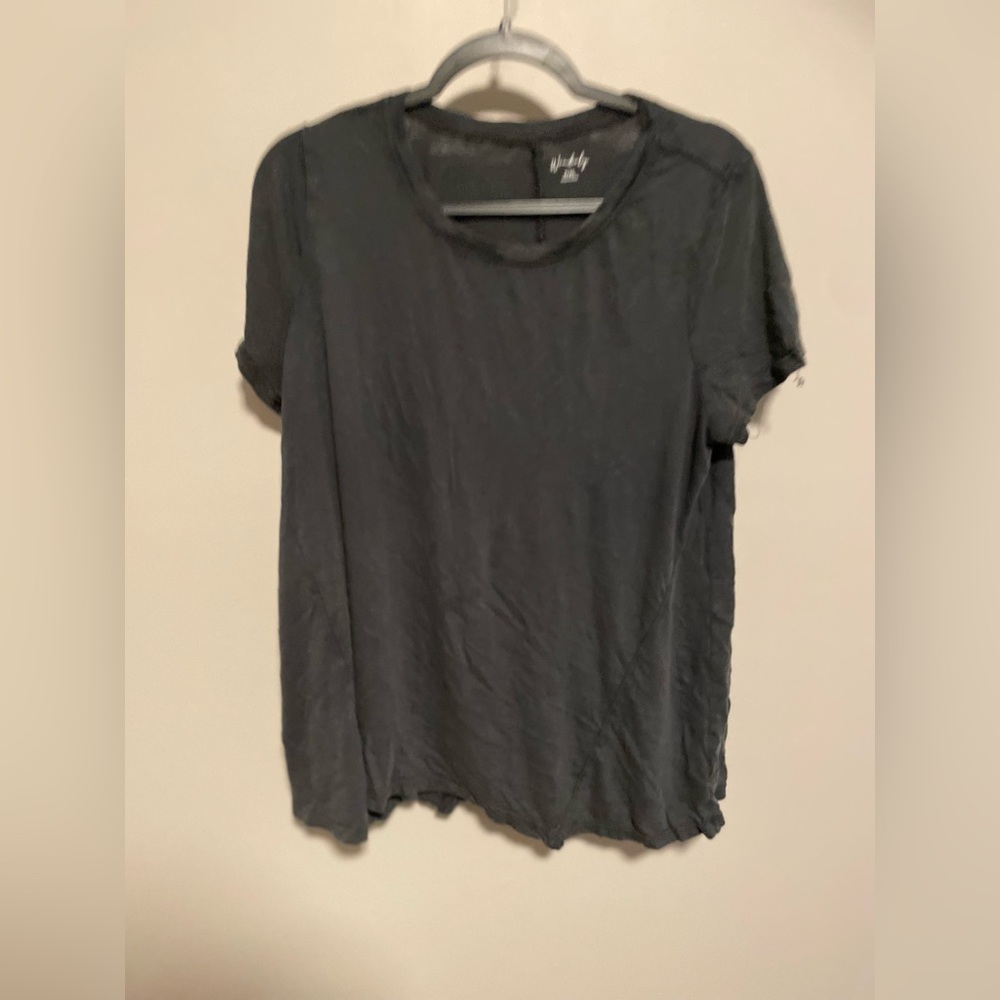 Grey tee